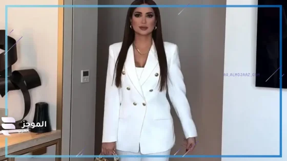 مثيرة للجدل.. غضب الجماهير على فنانة سورية بسبب إطلالتها بالروب